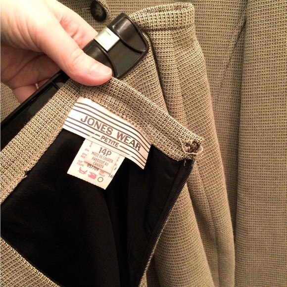 Beige/black Jones New York suit w skirt and pants (NWT), 12P-14P - Picture 7 of 9